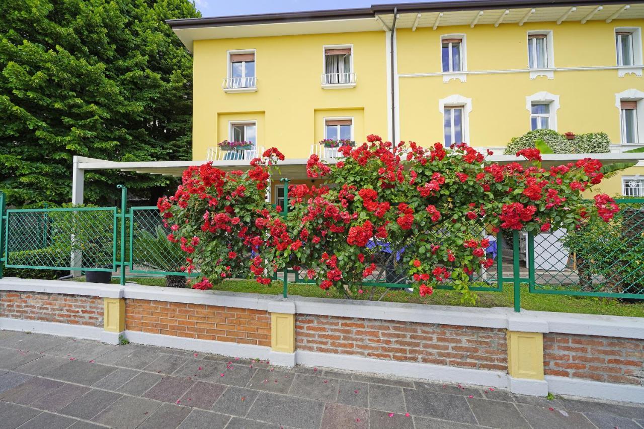 Hotel Ristorante Lepanto Salò Dış mekan fotoğraf