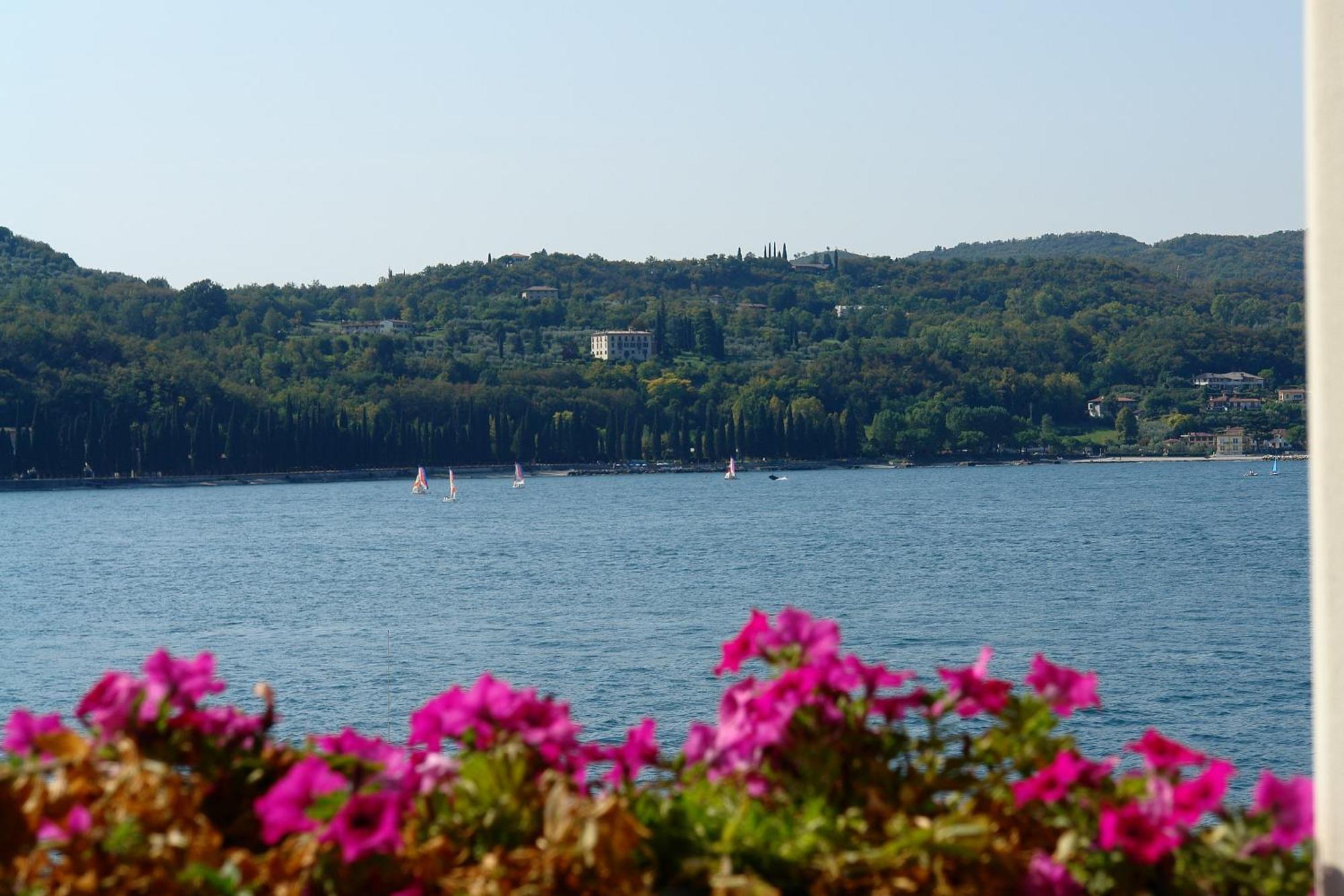 Hotel Ristorante Lepanto Salò Dış mekan fotoğraf